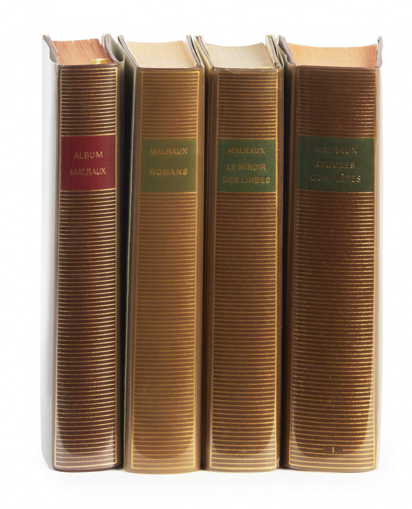 André MALRAUX 1901-1976 Réunion de 12 volumes de la collection " Bibliothèque de la Pléiade " publiés par la maison Gallimard