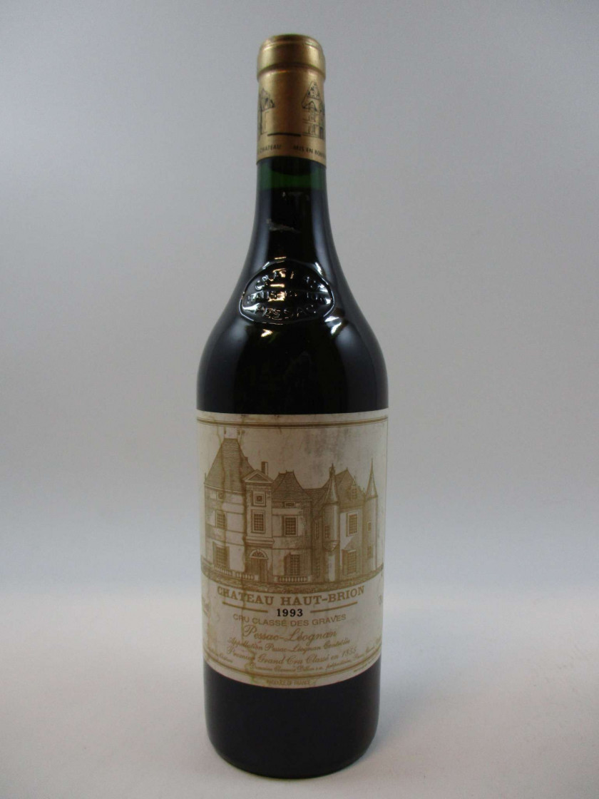 1 bouteille CHÂTEAU HAUT BRION 1993 1er GC Pessac Léognan (étiquette tachée)