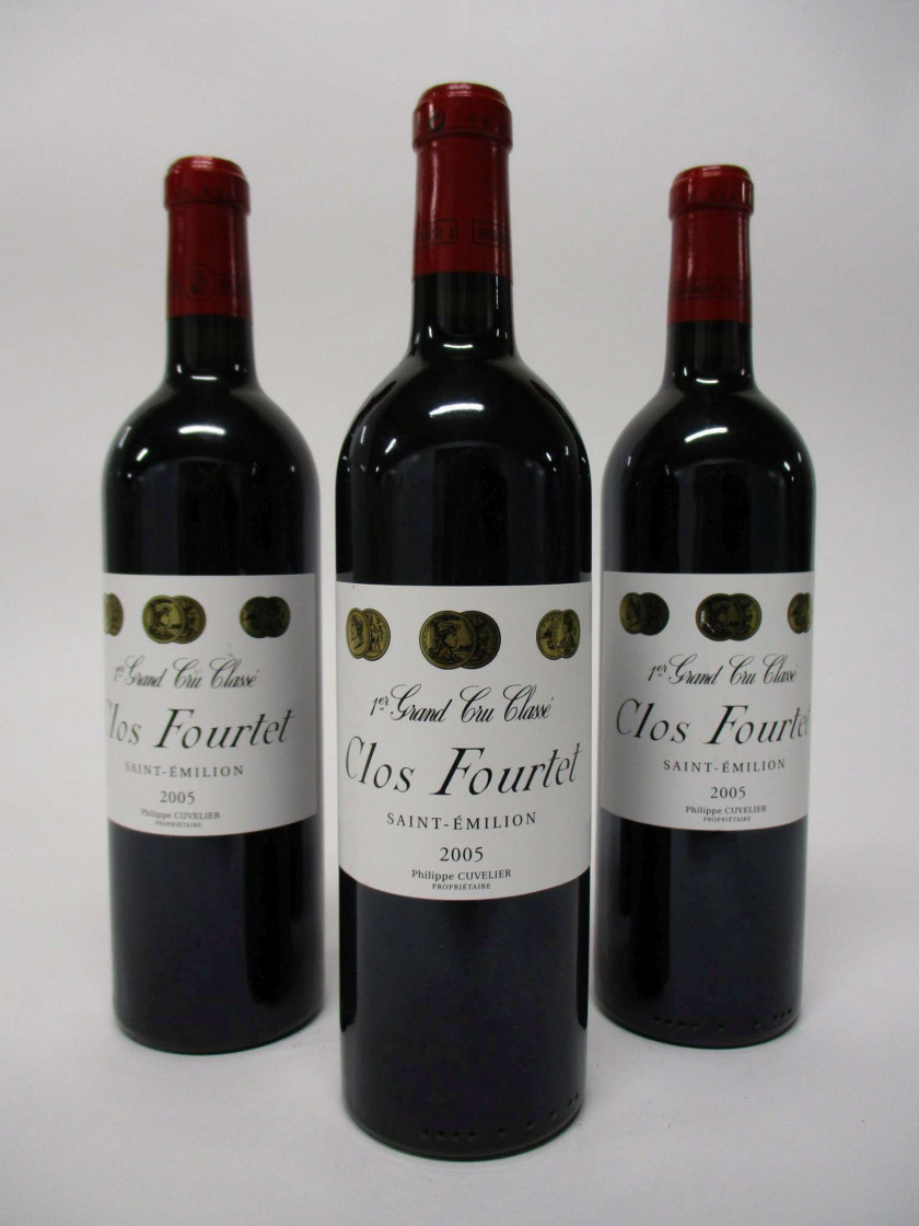 12 bouteilles CLOS FOURTET 2005 1er GCC (B) Saint Emilion