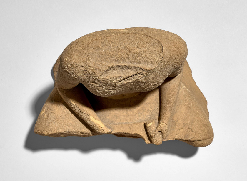 ÉGYPTE, ÉPOQUE SAITE, DÉBUT DE LA XXVIe DYNASTIE  Scribe de style archaïsant en calcaire