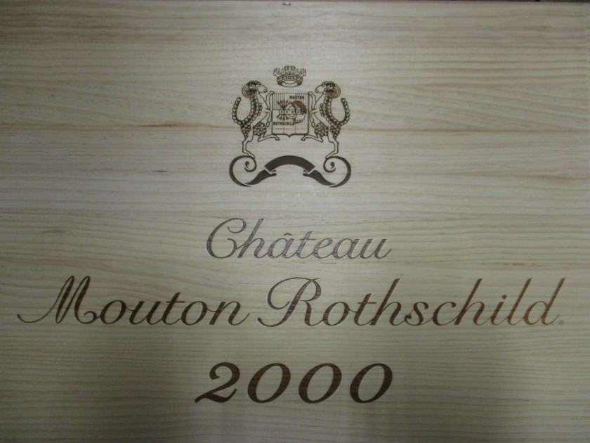 12 bouteilles CHÂTEAU MOUTON ROTHSCHILD 2000 1er GC Pauillac Caisse bois d'origine