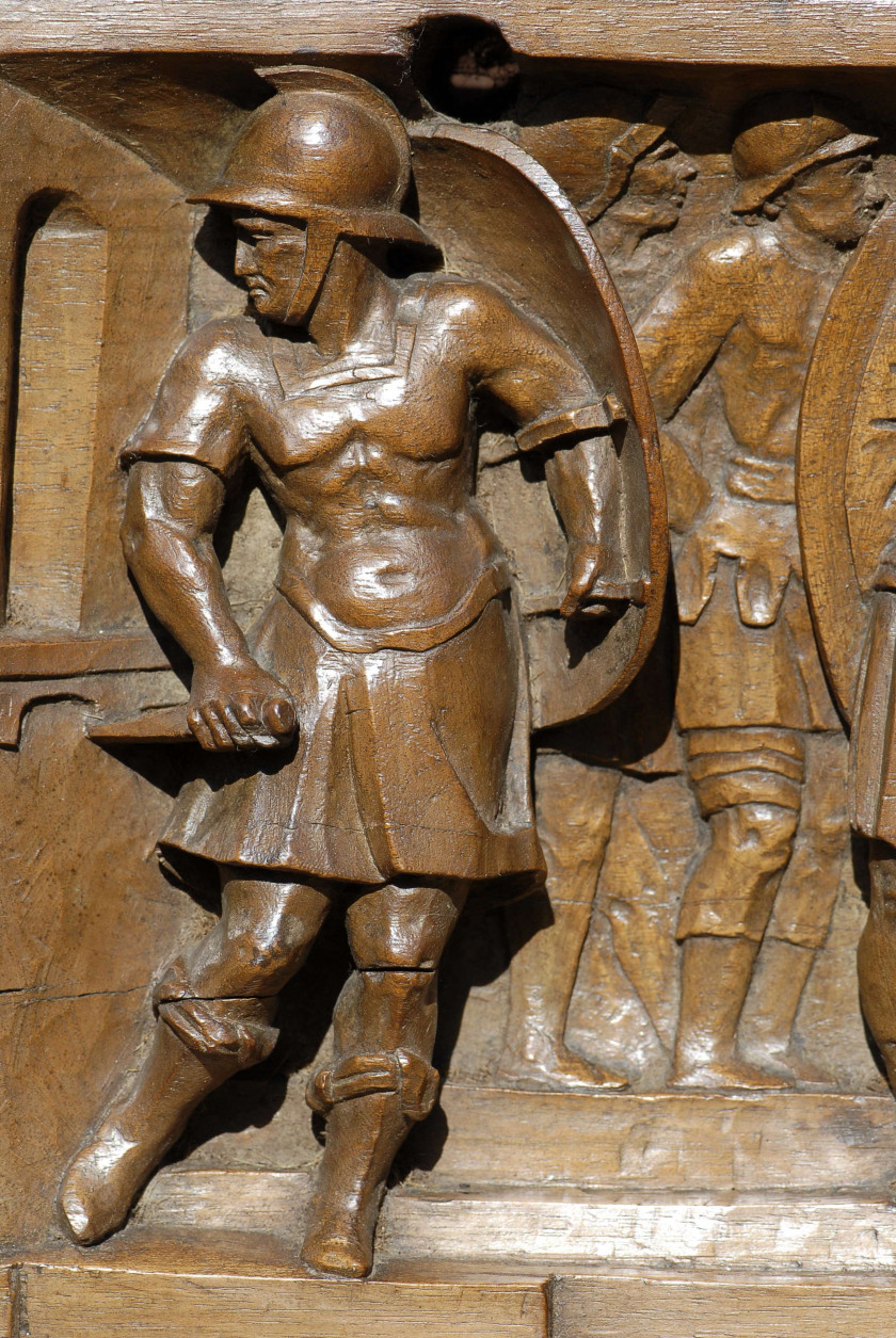 France méridionale, seconde moitié du XVIe siècle  Scène de l'histoire romaine, César forçant la porte de Pompée ? Relief en noyer s..