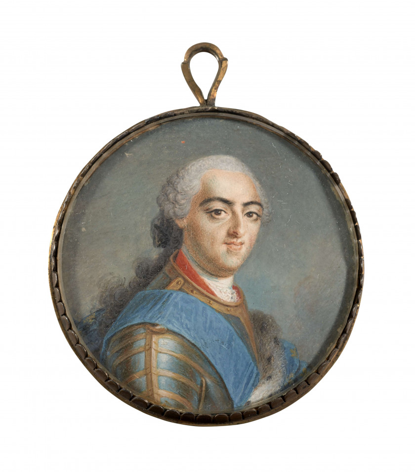 Ecole française du XVIIIe siècle  Portrait du roi Louis XV en armure portant le cordon de l'ordre du Saint Esprit Miniature sur papi..