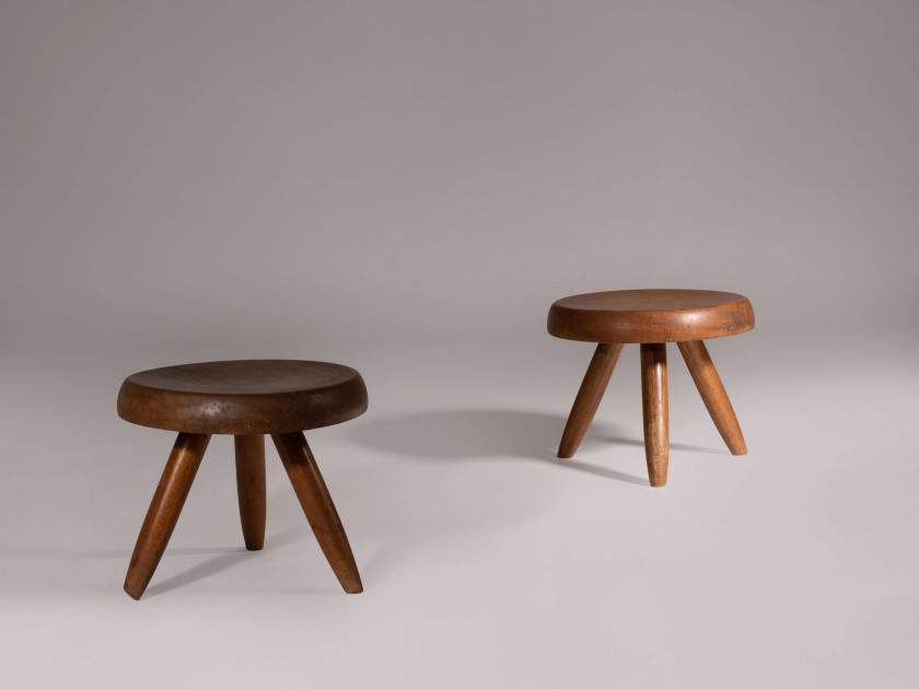 Charlotte PERRIAND 1903-1999 Paire de tabourets dits "Berger" - Circa 1950 Bois massif