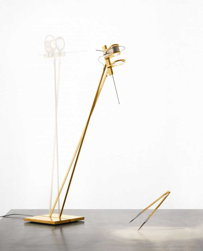 Ingo MAURER 1932-2019 Prototype de la lampe de table "Hot Hot Brass" - 2006 Structure en bronze massif, lentille réglable