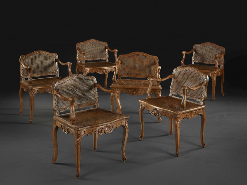 SUITE DE SIX FAUTEUILS CANNÉS D'ÉPOQUE LOUIS XV Estampille de Louis Cresson