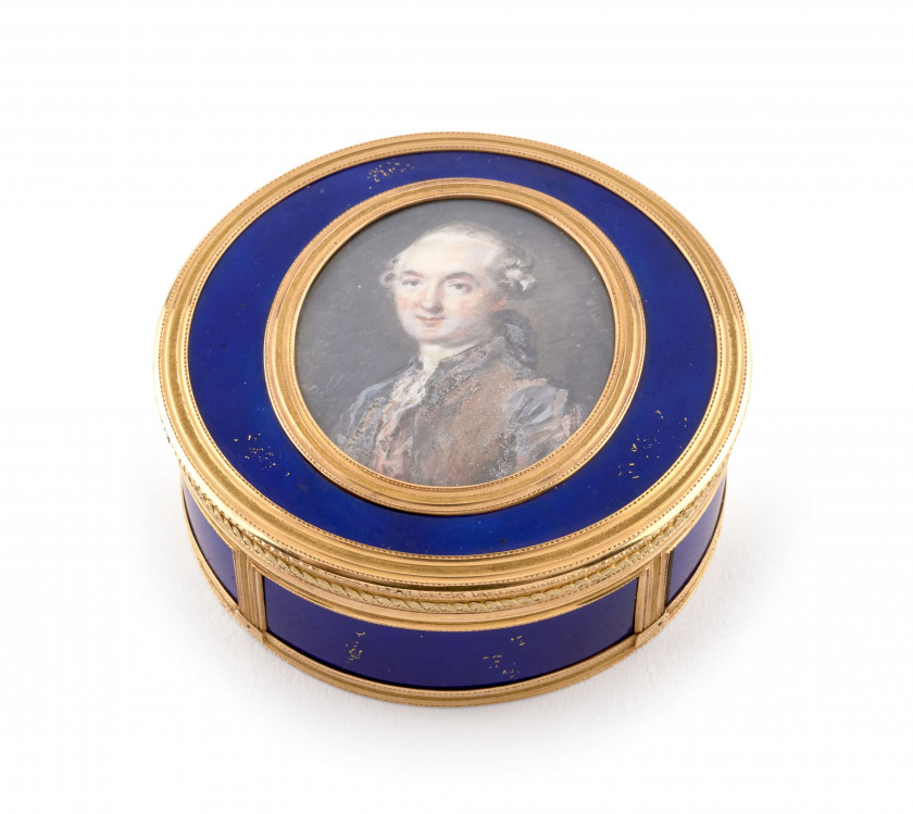 TABATIÈRE EN OR ET ÉMAIL, ORNÉE D'UNE MINIATURE, FIN DU XVIIIe SIÈCLE