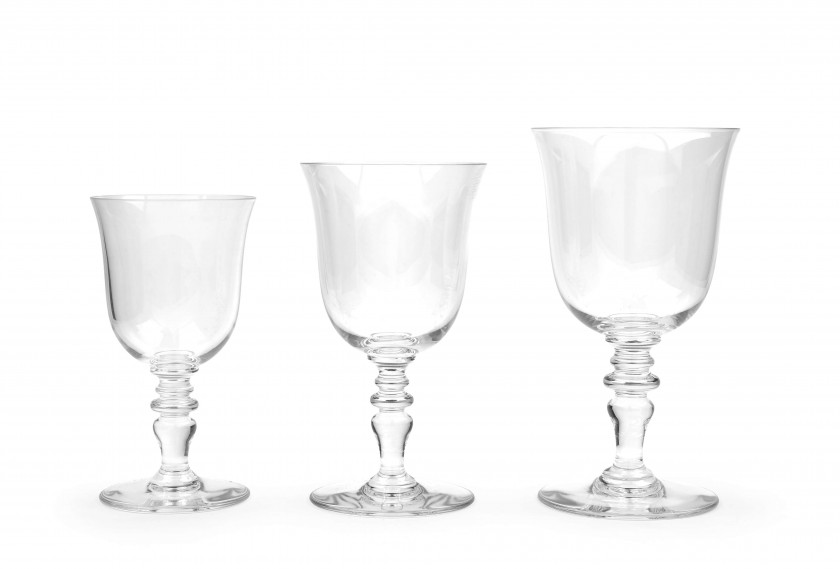 PARTIE DE SERVICE DE VERRES  Travail de la Maison Baccarat