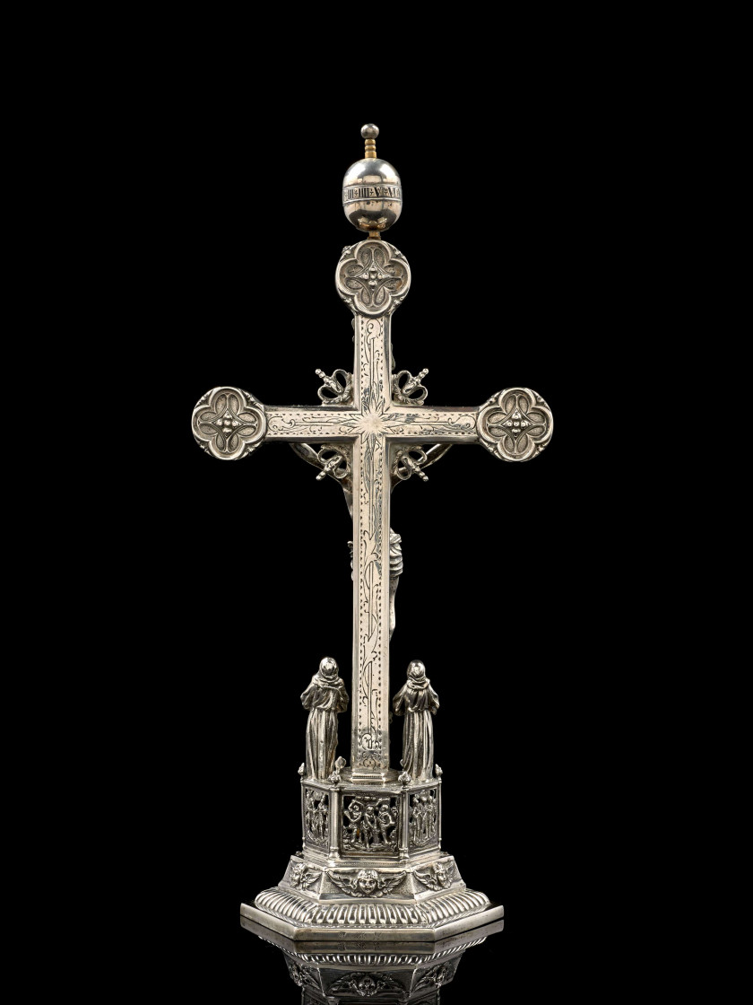 PENDULE CRUCIFIX ALLEMANDE, HANAU, FIN DU XIXe SIÈCLE