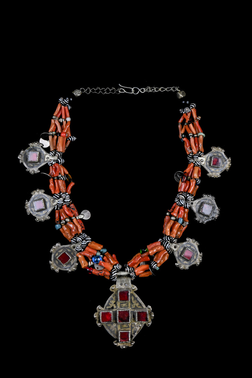 <b>COLLIER</b> <br/>Maroc, 20e siècle