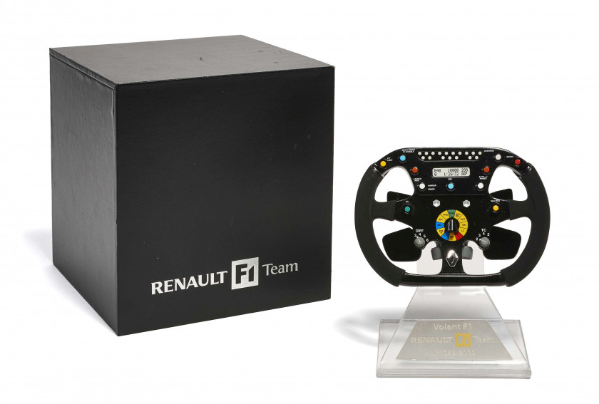 RENAULT F1 TEAM  Moteur RS26 et volant F1, édition limitée