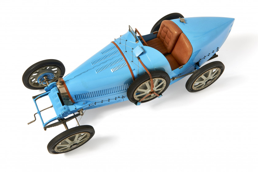 BUGATTI 35 GRAND PRIX DE LYON  Art Collection Auto, Jean-Paul Fontenelle, à l'échelle 1/8ème