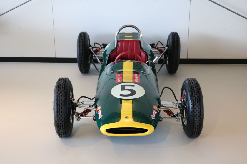 LOTUS TYPE 49 FORMULE 1 " JIM CLARK "- VOITURE POUR ENFANT