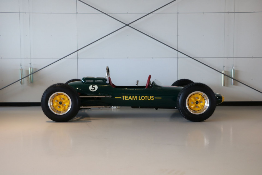 LOTUS TYPE 49 FORMULE 1 " JIM CLARK "- VOITURE POUR ENFANT