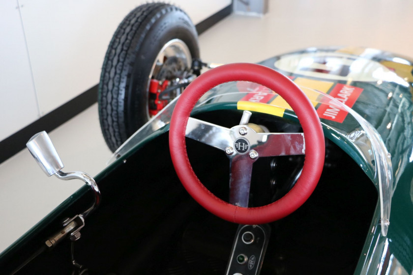 LOTUS TYPE 49 FORMULE 1 " JIM CLARK "- VOITURE POUR ENFANT