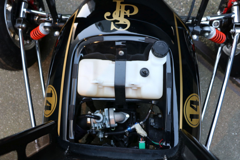 LOTUS TYPE 49B FORMULE 1 " JPS " - VOITURE POUR ENFANT