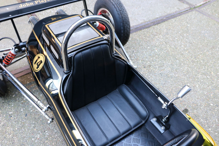 LOTUS TYPE 49B FORMULE 1 " JPS " - VOITURE POUR ENFANT