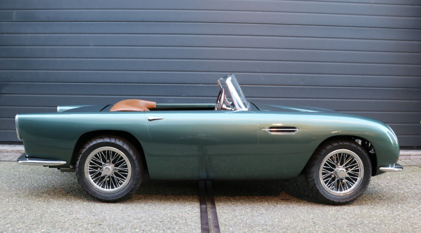 ASTON MARTIN DB5 JUNIOR - VOITURE POUR ENFANT