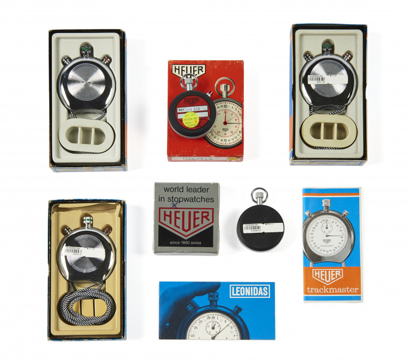 ¤ HEUER  Ensemble de 5 montres pour le chronométrage sportif