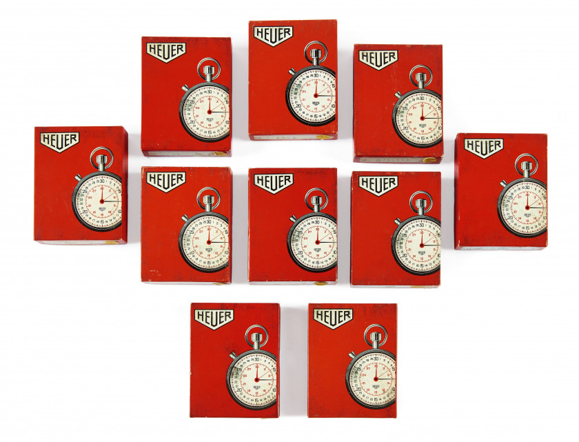 ¤ HEUER  Ensemble de 10 montres pour le chronométrage sportif