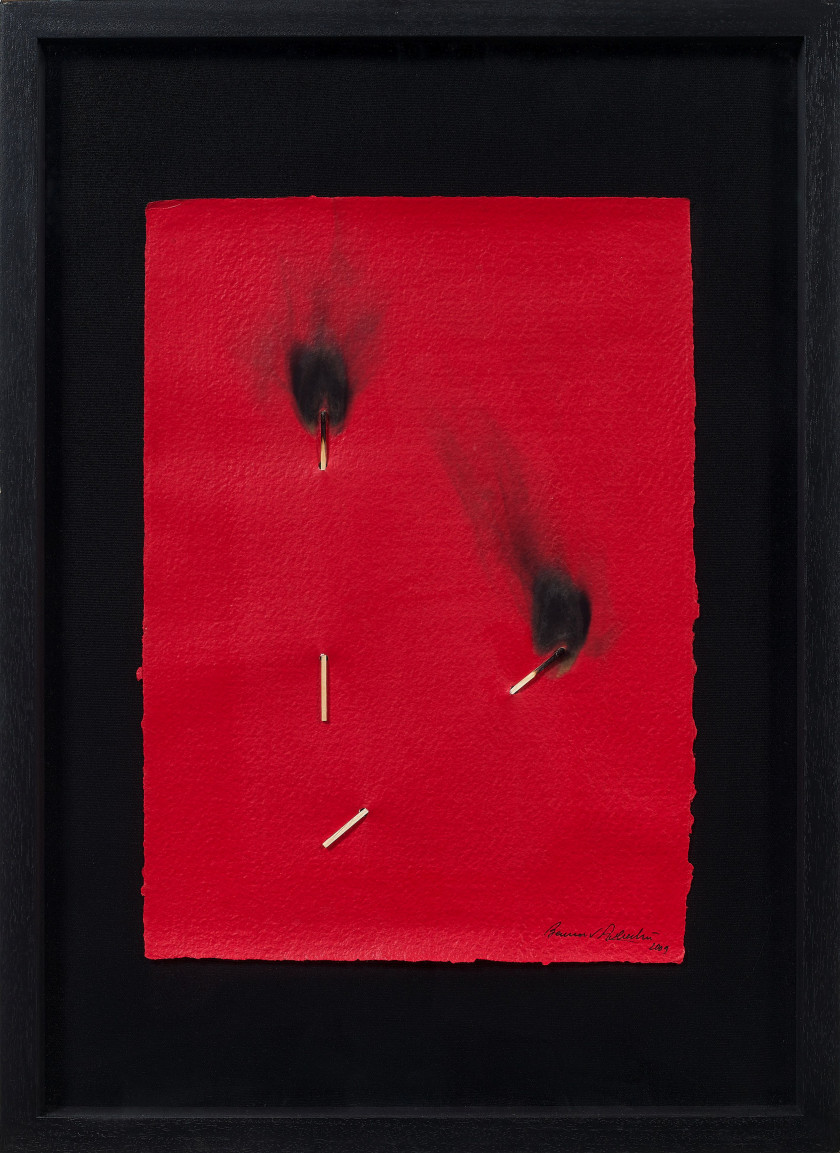 Bernard AUBERTIN (1934 - 2015) PAPIER ROUGE BRÛLE - 2009 Allumettes brûlées sur papier peint