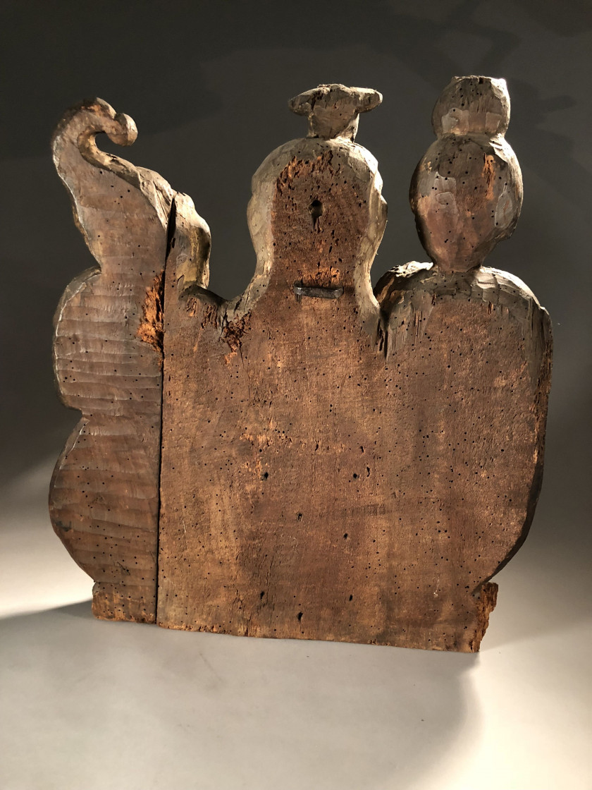 Pays-Bas, XVIe siècle  " Nous sommes huit " : Allégorie de la Folie Panneau décoratif sculpté en fort relief, bois polychrome