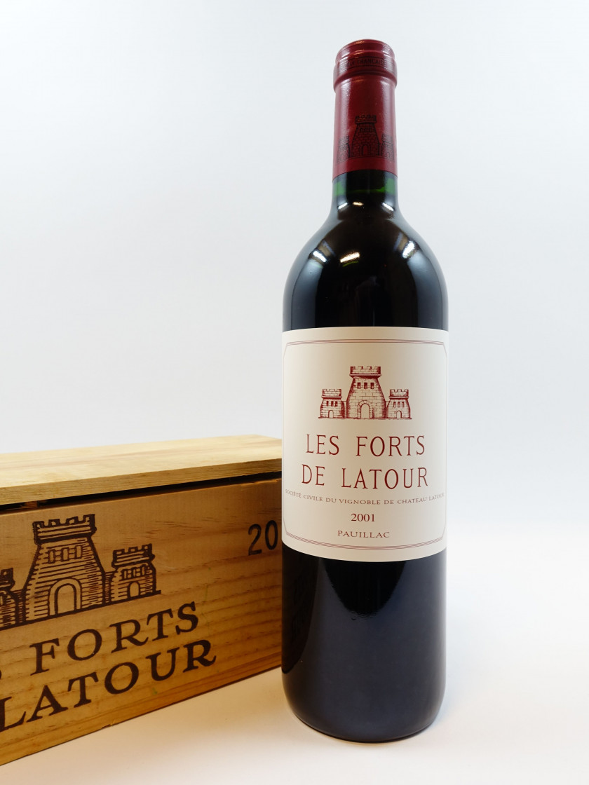 1 bouteille LES FORTS DE LATOUR 2001 Pauillac Caisse bois d'origine