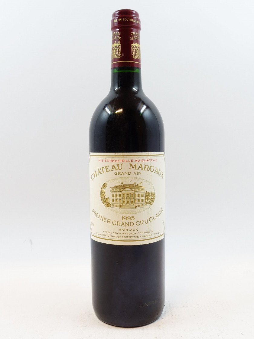 1 bouteille CHÂTEAU MARGAUX 1995 1er GC Margaux (étiquette léger tachée)