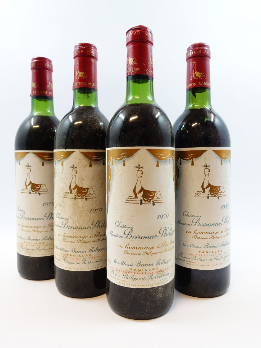 4 bouteilles CHÂTEAU MOUTON BARONNE PHILIPPE 1979 5è GC Pauillac (2 base goulot