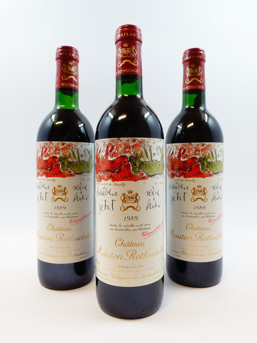 3 bouteilles CHÂTEAU MOUTON ROTHSCHILD 1989 1er GC Pauillac (2 base goulot, 1 légèrement bas, 1 étiquette léger tachée)