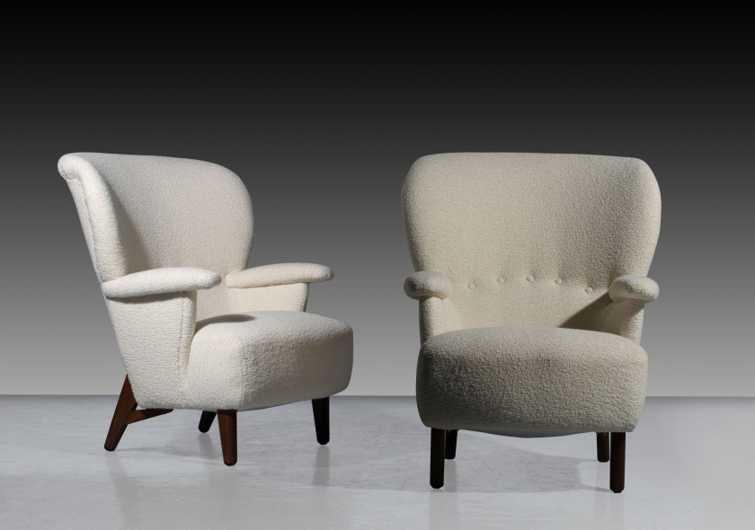 Olof OTTELIN 1917-1971 Rare paire de fauteuils « Peppone » - Circa 1950 Piétement en bois, assise recouverte de laine crème