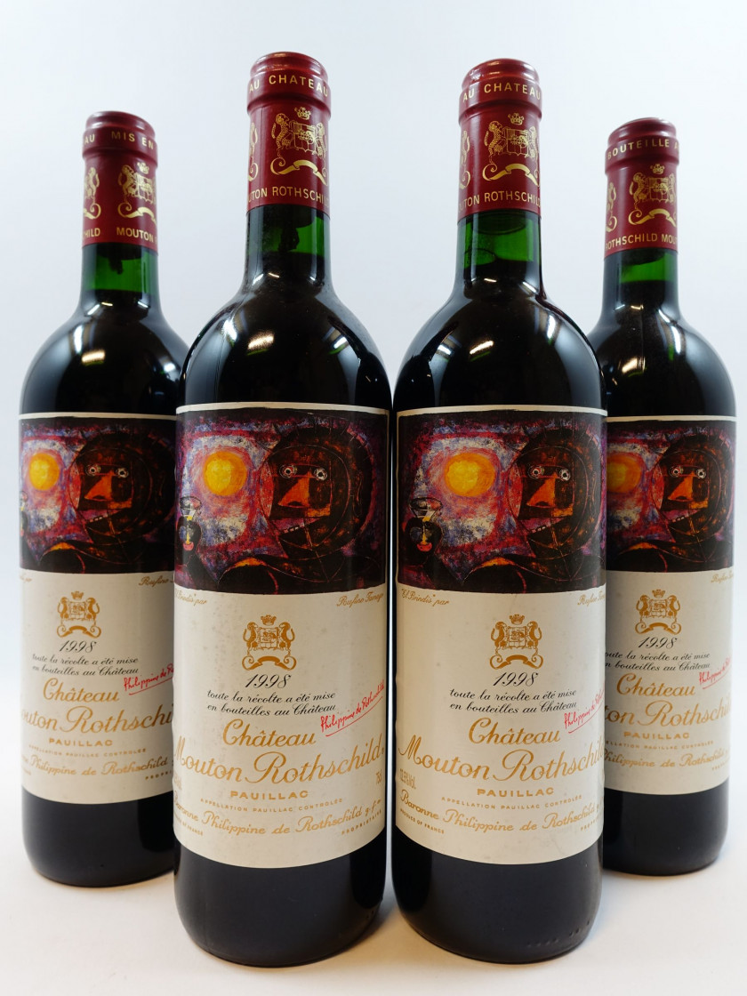 4 bouteilles CHÂTEAU MOUTON ROTHSCHILD 1998 1er GC Pauillac (étiquettes tachées)