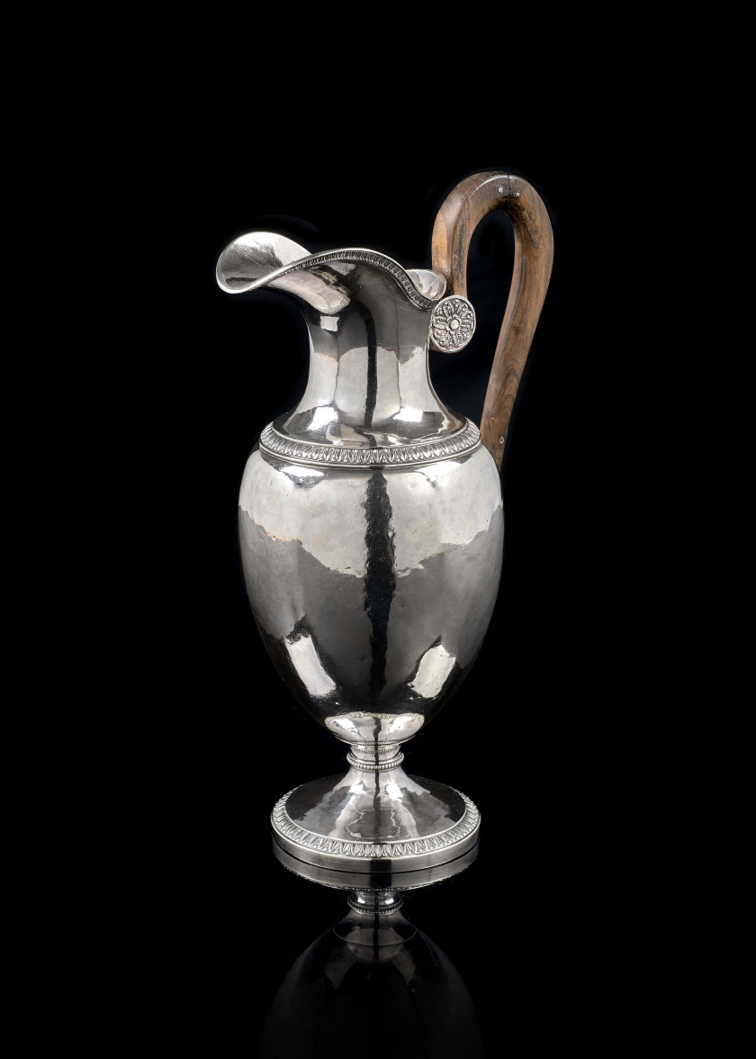 AIGUIÈRE EN ARGENT Paris 1819-1838