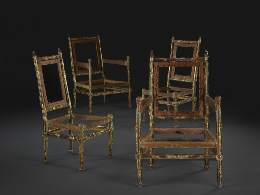 ¤ SUITE DE MOBILIER ROYAL À CHÂSSIS D'ÉPOQUE LOUIS XVI PAR GEORGES JACOB ET JEAN-BAPTISTE RODE LIVRÉE POUR LE COMTE D'ARTOIS (1757-18