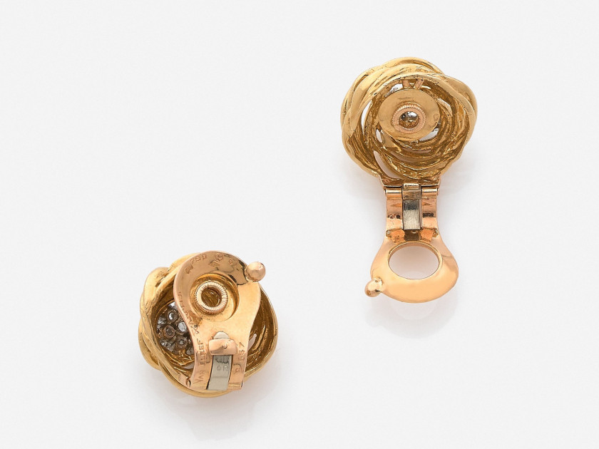 VAN CLEEF & ARPELS  Paire de clips d'oreilles