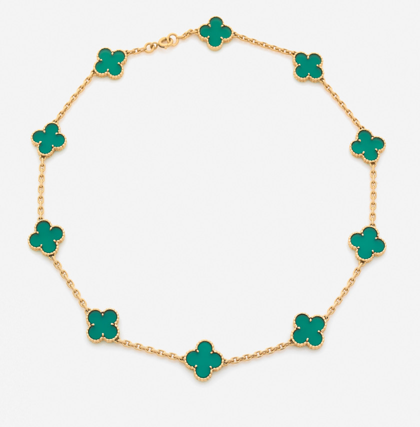 VAN CLEEF & ARPELS  Collier "Alhambra"