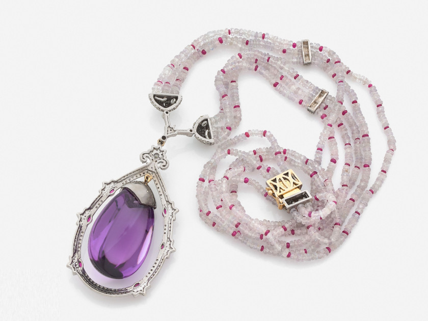 Collier
