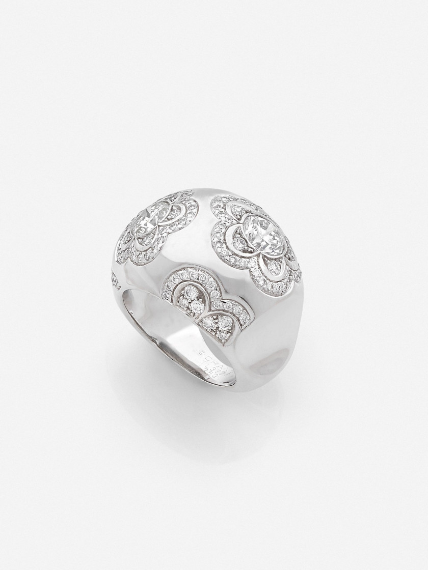 CHANEL  Bague boule