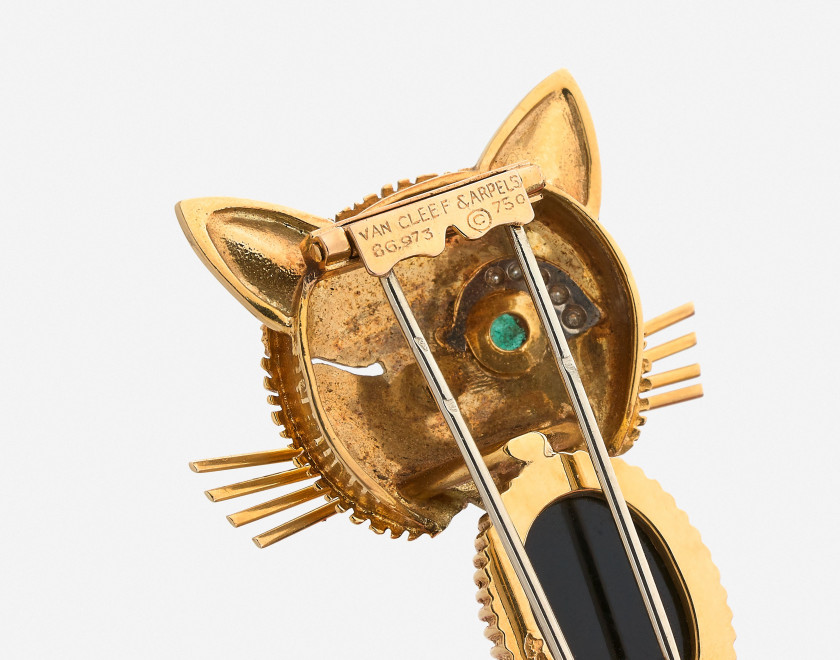 VAN CLEEF & ARPELS  Clip de corsage "Chat malicieux"