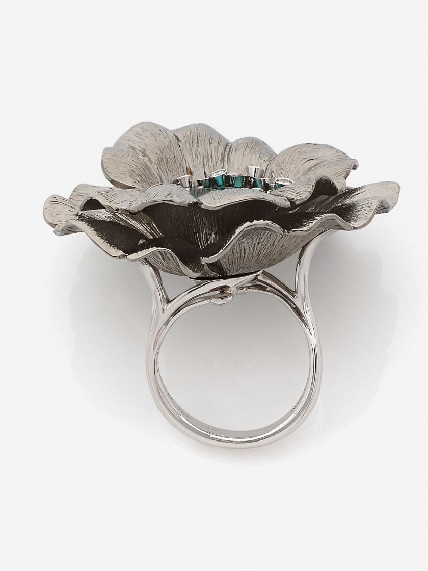 Margherita BURGENER  Bague fleur