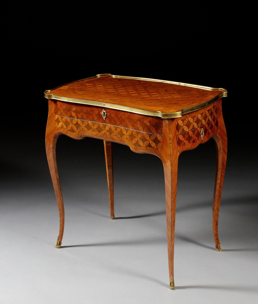 TABLE À ÉCRIRE MÉCANIQUE D'ÉPOQUE LOUIS XV, VERS 1770 Estampille de Roger Vandercruse dit Lacroix