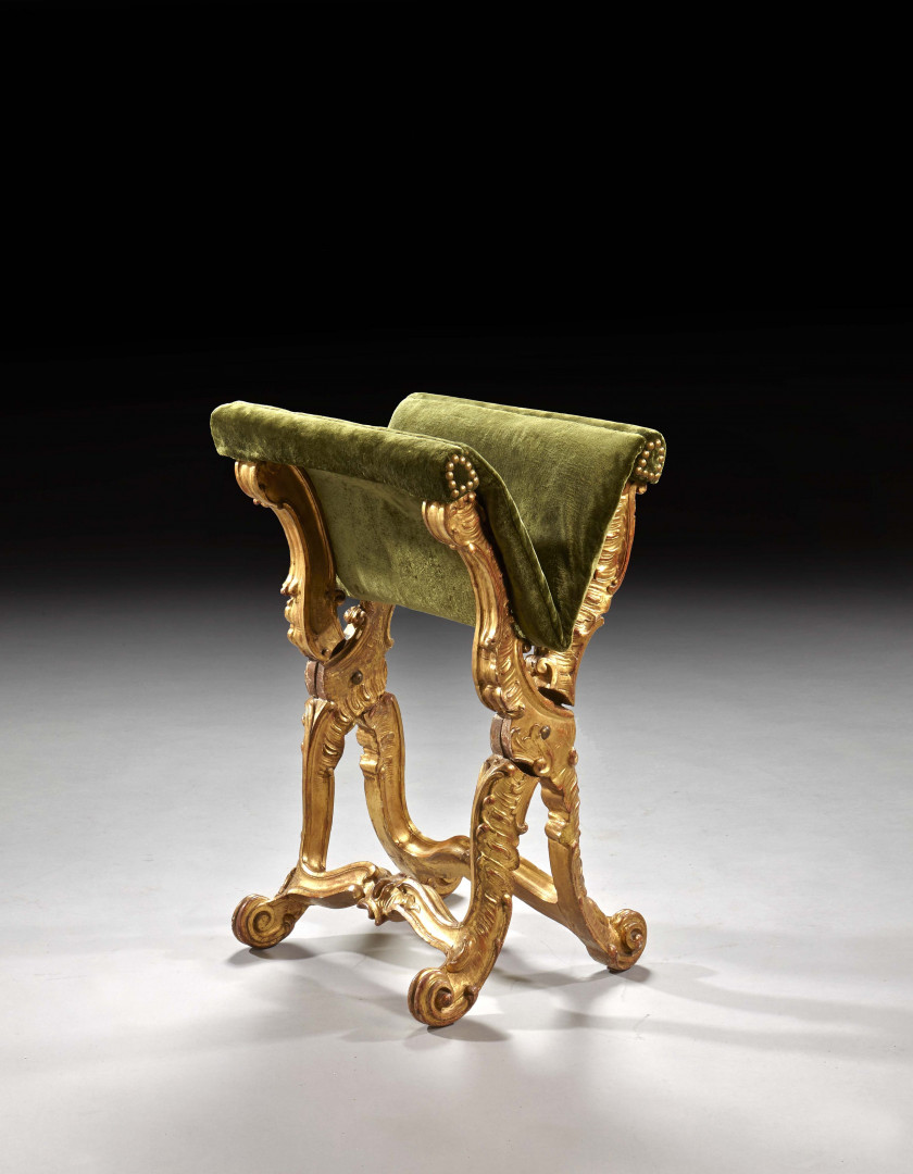 PLOYANT DE STYLE LOUIS XV