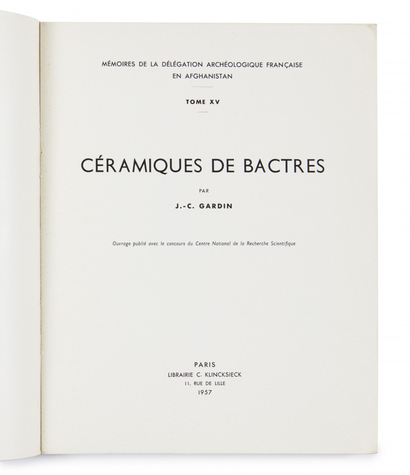 [ARCHÉOLOGIE]  Réunion de 13 volumes des Mémoires de la Délégation archéologique française en Afghanistan.