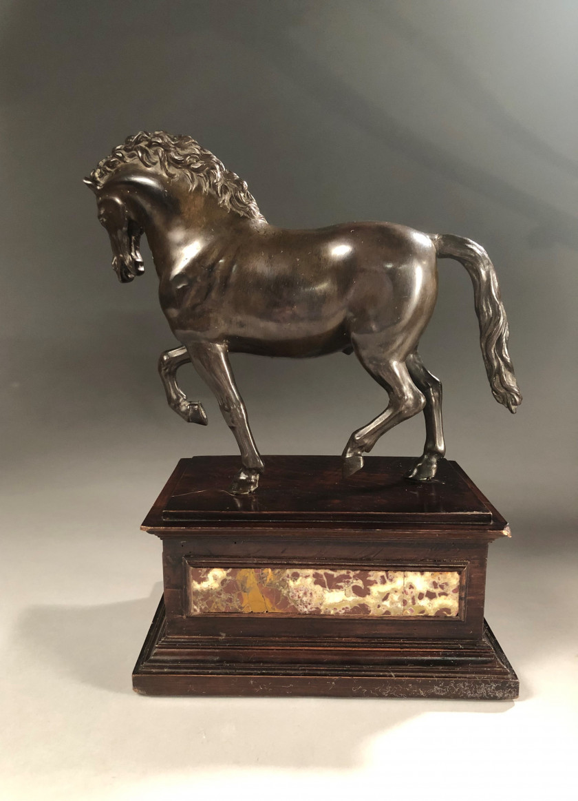 Antonio SUSINI et atelier Florence, 1585 - 1653 Cheval au trot, d'après Giambologna Bronze à patine brun clair nuancé