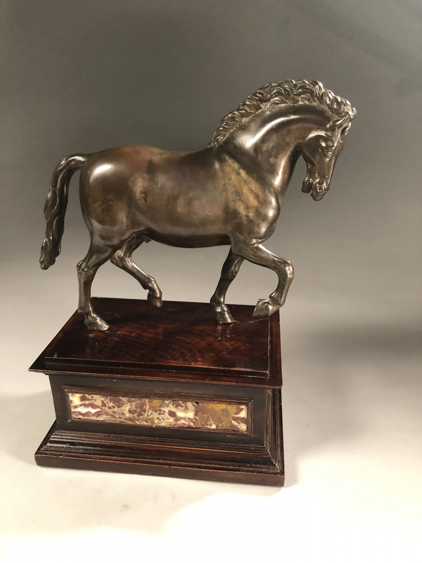 Antonio SUSINI et atelier Florence, 1585 - 1653 Cheval au trot, d'après Giambologna Bronze à patine brun clair nuancé