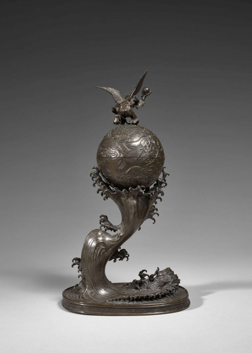 BRÛLE-PARFUM COUVERT EN BRONZE, Japon, époque Meiji (1868-1912)