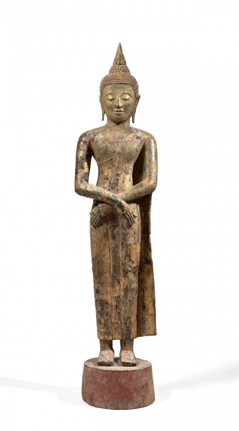 STATUE DE BOUDDHA EN BOIS LAQUÉ OR, Thaïlande, Sukhothai, style de Chieng Saen, XVIIe siècle