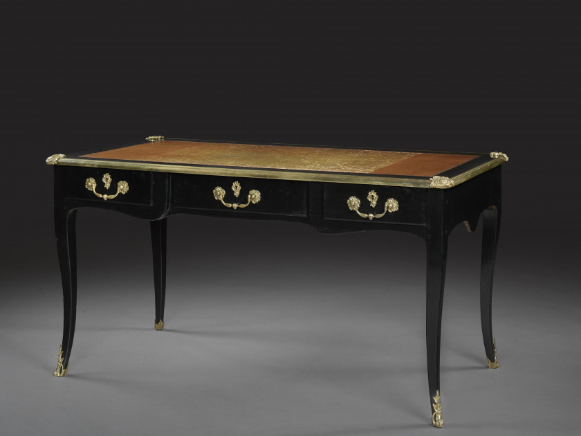 BUREAU PLAT D'ÉPOQUE RÉGENCE