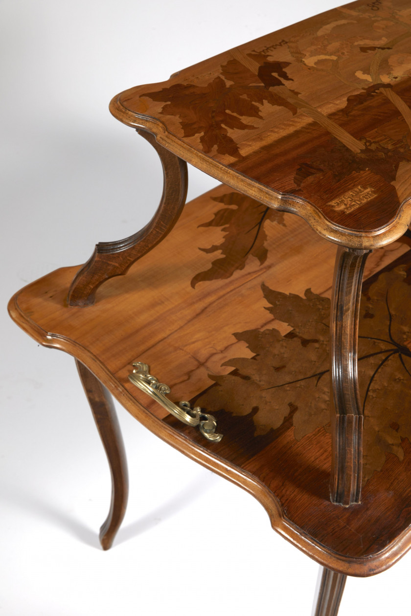Émile GALLÉ 1846-1904 Table à thé « Sicut Hortus » - 1898