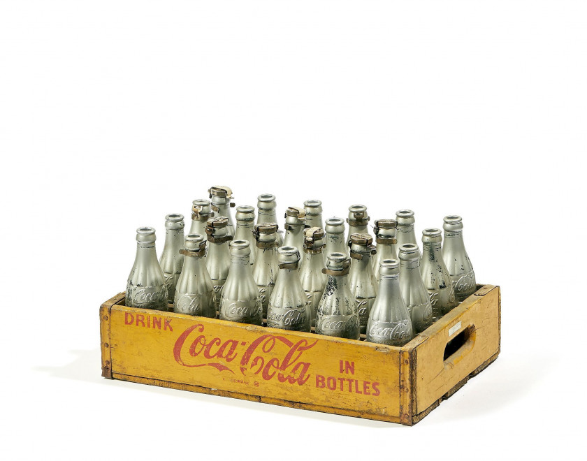 Andy WARHOL d'après (1928 - 1987) You're in - 1966 / 1967 Peinture aérosol sur 24 bouteilles de marque Coca Cola dans une caisse en..